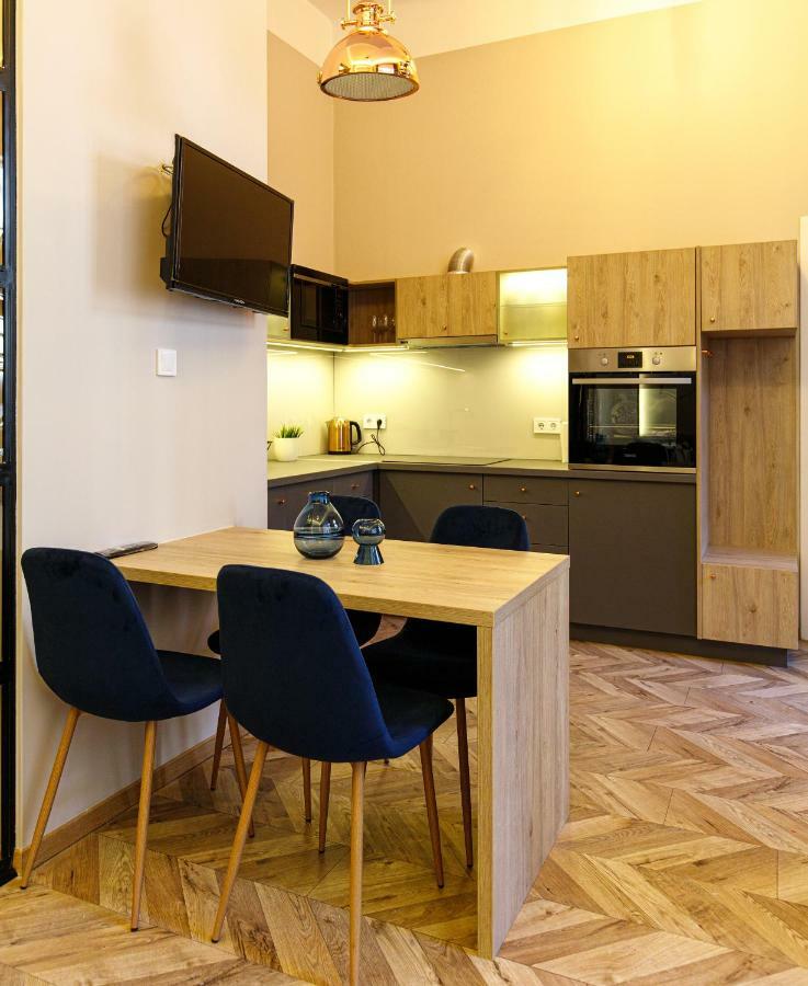 E13 - Elegant Apartment Budapest Exterior foto