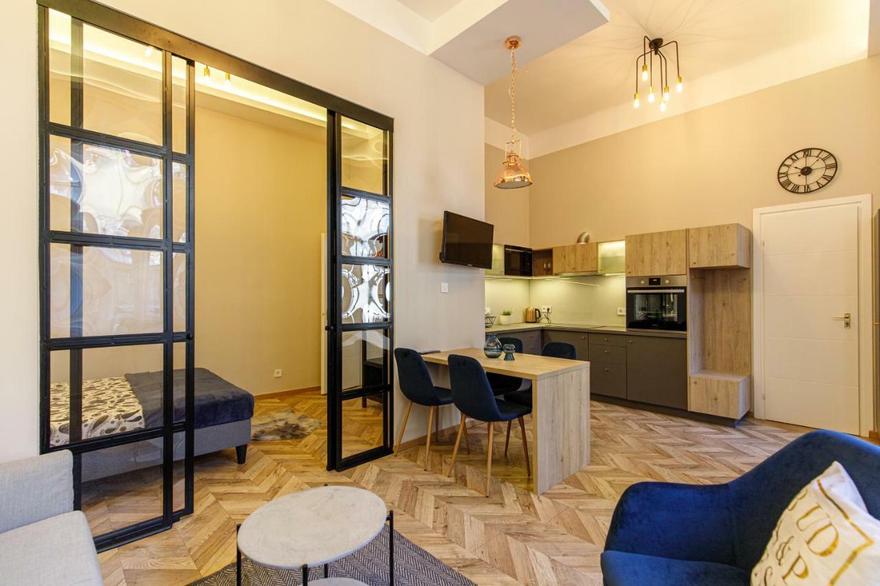 E13 - Elegant Apartment Budapest Exterior foto